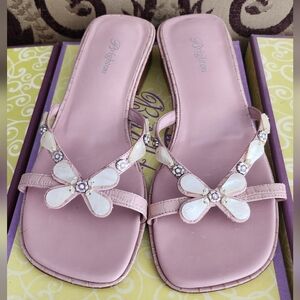 Brighton 8.5M "LAYNE" PINK LEATHER FLAT Shell EMBELLISHED BENCHMADE SANDAL
